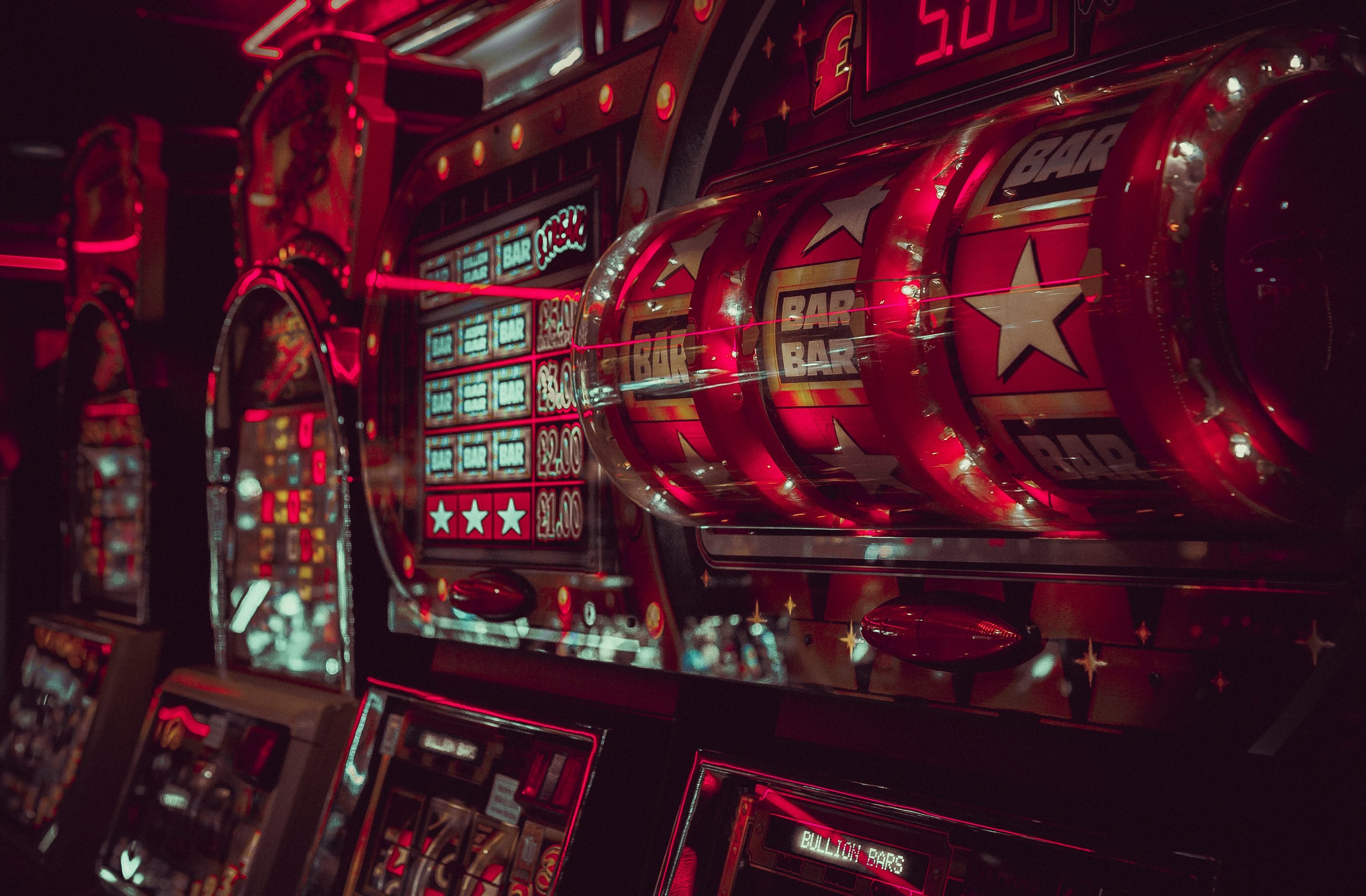 Responsible gaming reminder beside Big Wins content for Bangladesh adults